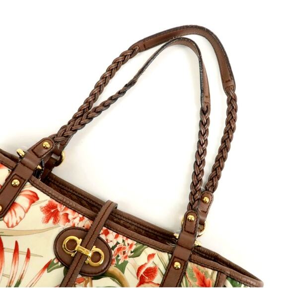 💎✨AUTHENTIC✨💎Ferragamo Gancini  Tote Bag - Picture 5 of 15